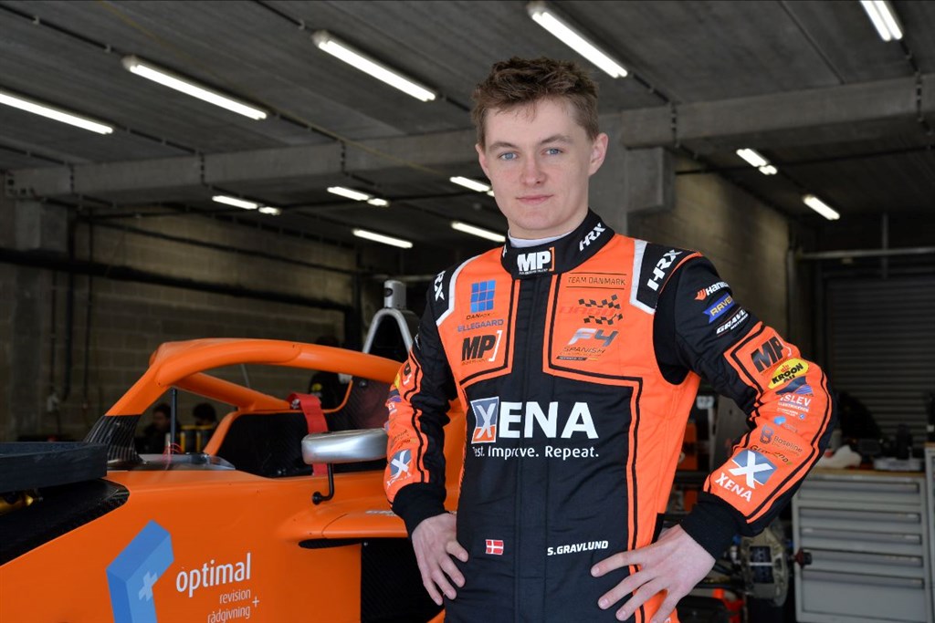 Sebastian kører det spanske mesterskab med vigtig opbakning fra sponsorerne.